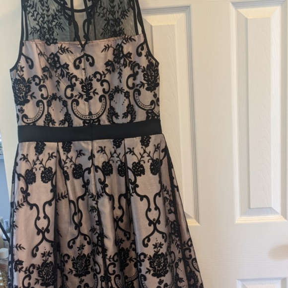 Roz & Ali dress - Picture 4 of 4